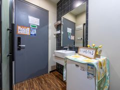 -魔方公寓(碧云国际店)