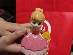 -海底捞火锅(新松江路生日主题店)