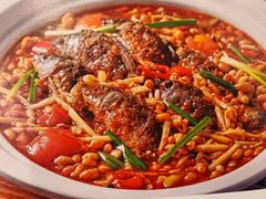 黄豆酸笋焖禾花鱼-甘家界牌柠檬鸭(青山店)