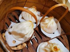 手拆蟹黄小笼包-龍堂蟹黄小笼包(德思勤四季汇店)