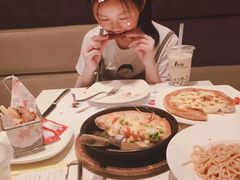 -菲滋意式休闲餐厅(北仑银泰城店)