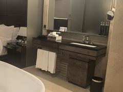 -广州天河希尔顿酒店