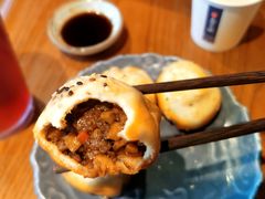 黑武士和牛生煎-鑫震源·苏式大虾生煎(山塘街店)