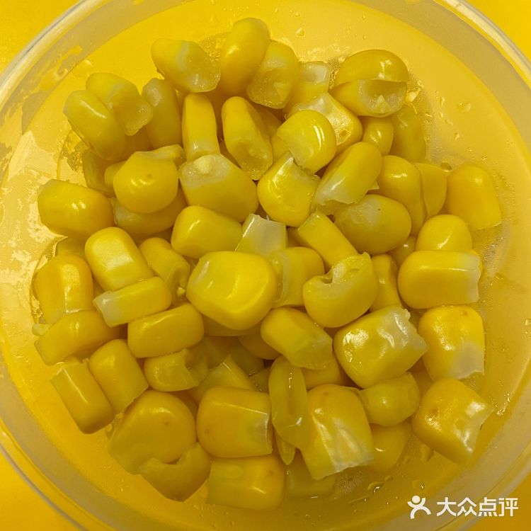 麦当当新品派！还有海绵宝宝套餐！玩具让我有点失望...