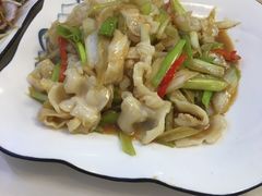 葱爆螺片-富临港·蒸汽海鲜·手抓海鲜·炒菜(栈桥店)