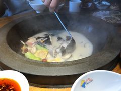 -咕嘟草帽鱼·牛奶一样的鲜鱼汤(天鹅湖万达广场店)