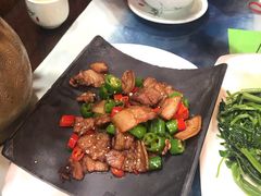 白族瓦片酱香肉-尽善百年古院餐厅(王家老宅店)