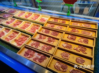 性价比超高的榴莲+刺身+涮肉+小龙虾自助