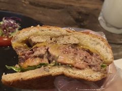 -HIGH FIVE哈福手工汉堡(桂林路店)