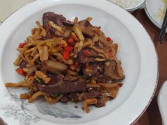 -湖南人家湘菜馆(镇江路店)