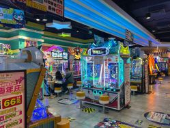 -LuckyStar幸运星家庭娱乐中心(东莞国贸店)