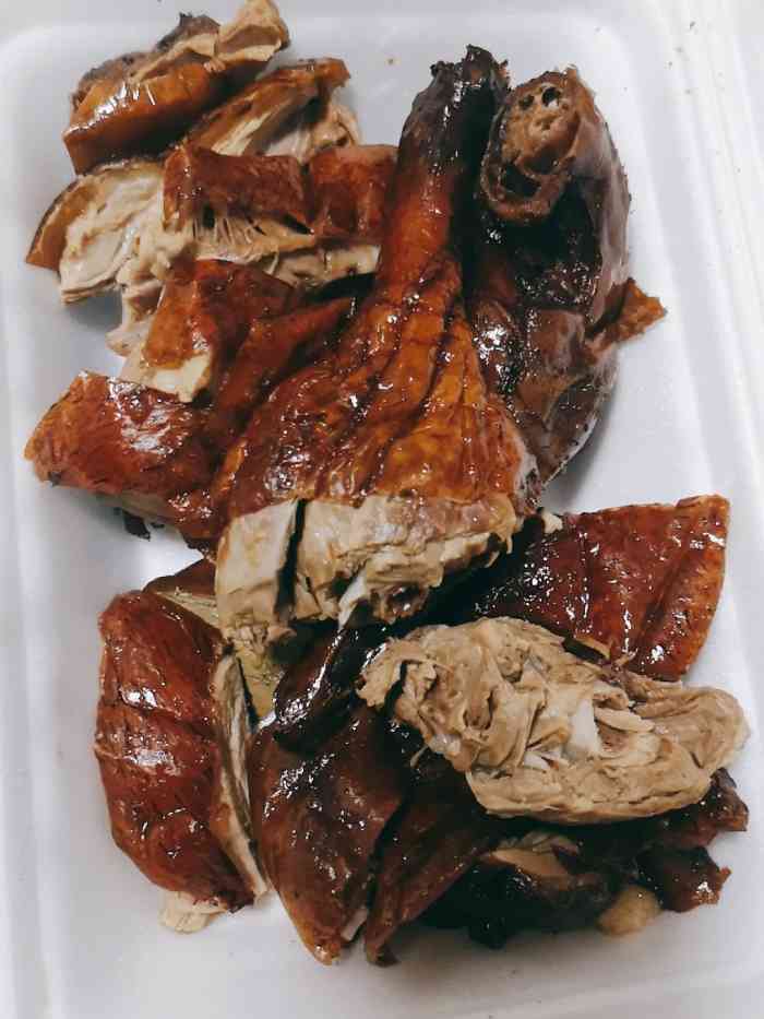 老字号无得说,皮脆肉滑,两个人吃一只都不腻,不过现在升晒价.