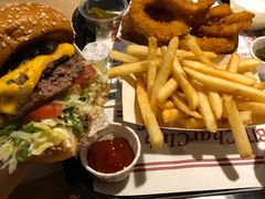 -The Habit Burger Grill 哈比特汉堡(复兴soho店)