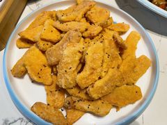 咸蛋黄焗南瓜-东北本家小厨(海甸三东路店)