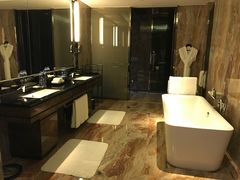 -广州天河希尔顿酒店