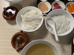 -桥香园过桥米线(国贸店)