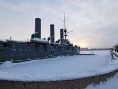 -阿芙乐尔号巡洋舰