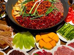 -渝嘴小老弟老火锅(华新村店)