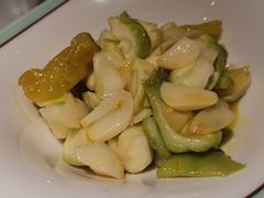 酱大蒜头-松沪名灶·豆浆鱼头·新上海菜(飞航吾悦广场店)