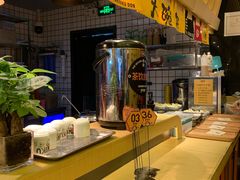 自助取餐区-熊吞·大碗丼烧肉饭(济宁万达广场店)