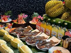 -雍容荟帝王蟹活龙虾展台自助(IFS黑金店)