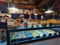 面包甜点陈列柜-仙峰天然面包(迎宾路店)