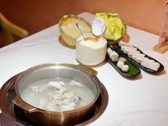 -喃喃椰·糟粕醋·椰子鸡火锅(七堡花园店)