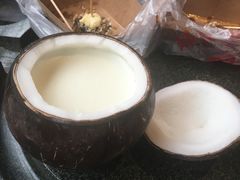 -志龙皇冠吃货椰子铺