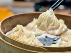 -莱莱小笼·乔艾