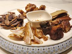 -万重锦·人文川菜馆(骡马市店)