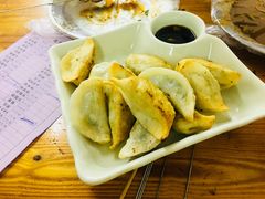 锅贴饺子-亮亮烧烤(积玉桥总店)