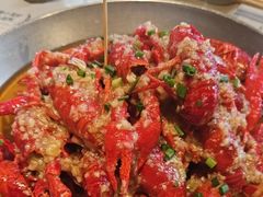 -巴厘龙虾·榜首油焖大虾(音乐学院·沿江酒馆店)