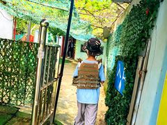 -东湖小天池真人CS彩弹野战基地