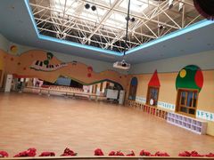 -红黄蓝幼儿园(颐东苑店)