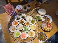 -包整·丝娃娃(一览甲秀楼风景店)