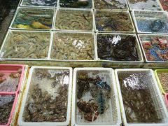 -霞涌市场海鲜摆卖区