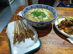 -东大桥小国抻面烧烤(长通路店)