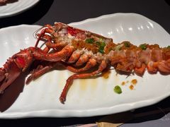 -雍容荟帝王蟹活龙虾展台自助(IFS黑金店)