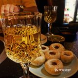 菜量也打大～服务也很周到～小哥哥颜值都好高，嘻嘻