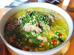 韭香酸汤肥牛-盐帮食坊•小河帮川菜(四川师大店)