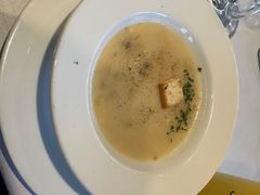 -Top Of Vancouver Revolving Restaurant