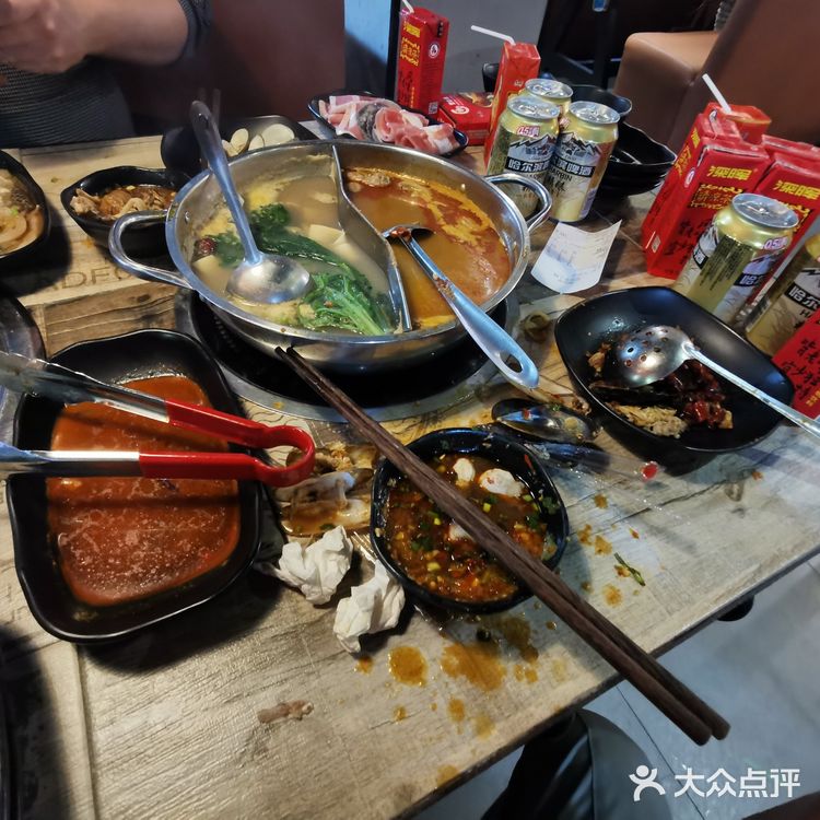 吃自助就来签佰串火锅自助烤肉[调皮]