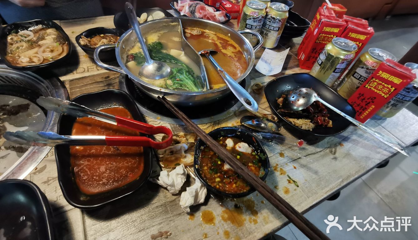 吃自助就来签佰串火锅自助烤肉[调皮]