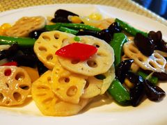 -巴扎美食·新疆菜·西域歌舞表演餐厅(新疆大厦店)