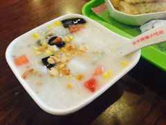 -海口骑楼小吃街