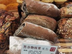 黑谷物核桃-苹果花园(襄阳南路店)