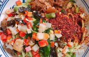 Spinach Noodles with Wenhui Special Pork Dry