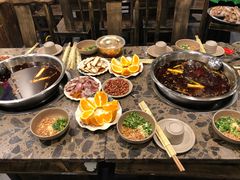 -肖肖酸萝卜鱼火锅(总店)