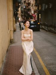 点击看大图 -Renee芮亦婚纱