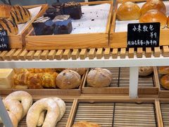 -焙丽拾光(麦凯乐直营店)